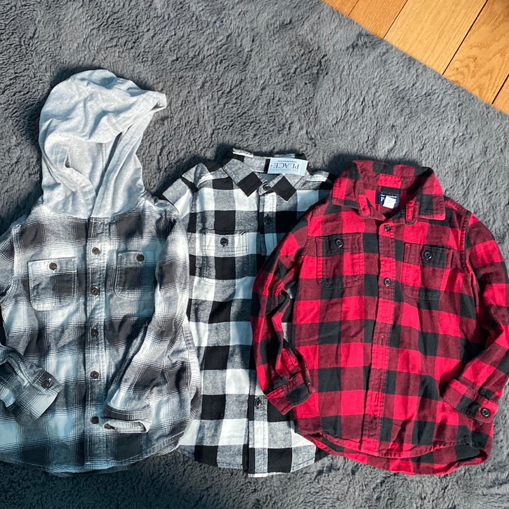Lot of 3 flannels